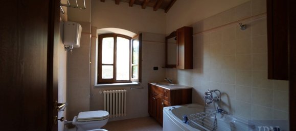 Villa de 20 dormitorios en Cortona, Italy No. 322866 32