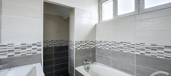 Casa de 3 dormitorios en Orleans, France No. 211991 10