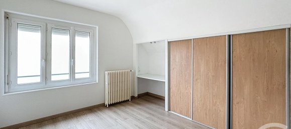 Casa de 3 dormitorios en Orleans, France No. 211991 8