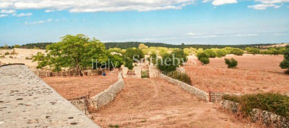 20 bedrooms House in Noto, Italy No. 113770 4