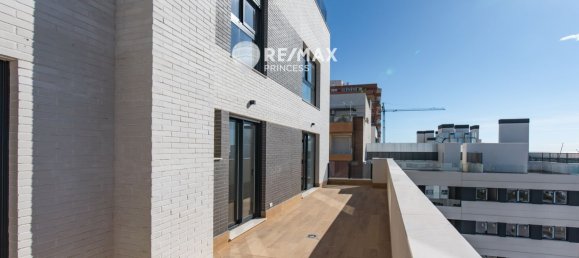 3 Schlafzimmer Penthouse in Alicante, Spain, Nr. 137852 3