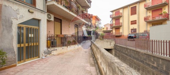 5 rooms Apartment in San Pietro Clarenza, Italy No. 44942 3