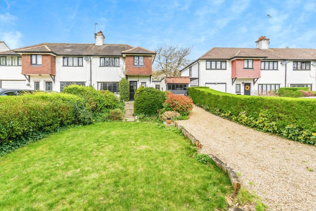 3 bedrooms House in Purley, United Kingdom No. 8061