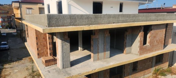 Casa de 12 divisões em Rocca di Neto, Italy N.º 309755 2