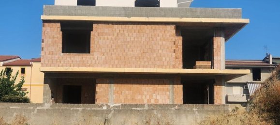 Casa de 12 divisões em Rocca di Neto, Italy N.º 309755 5