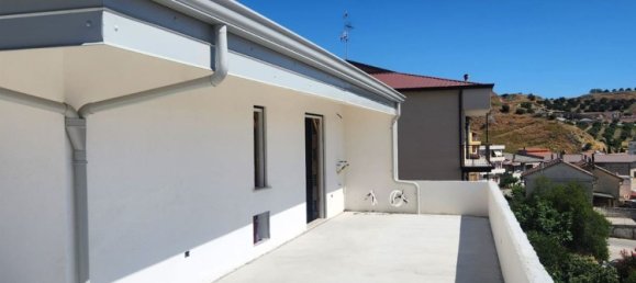 Casa de 12 divisões em Rocca di Neto, Italy N.º 309755 6