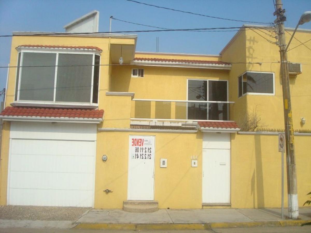 Casa de 3 dormitorios en Veracruz, Mexico No. 208100