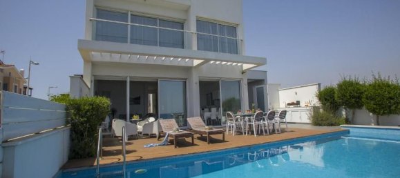 5 chambres Villa à Paralimni, Cyprus No. 17257 3