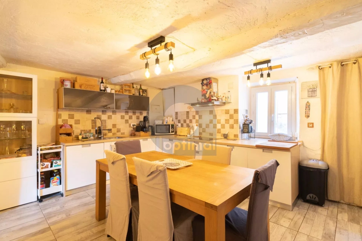 Квартира с 5 комнатами в Ментон, Франция № 342869