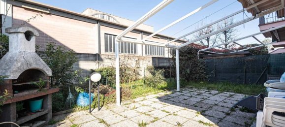 2 rooms Apartment in Seregno, Italy No. 36723 2