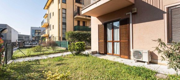 2 rooms Apartment in Seregno, Italy No. 36723 26