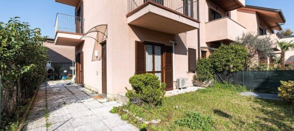 2 rooms Apartment in Seregno, Italy No. 36723 24