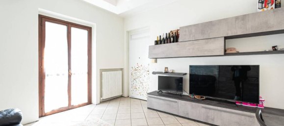 2 rooms Apartment in Seregno, Italy No. 36723 12