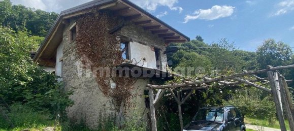 4 bedrooms Villa in Valchiusa, Italy No. 280886 3