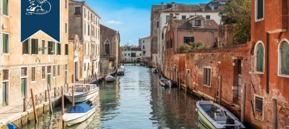 3 rooms Penthouse in Venice, Italy No. 284733 3