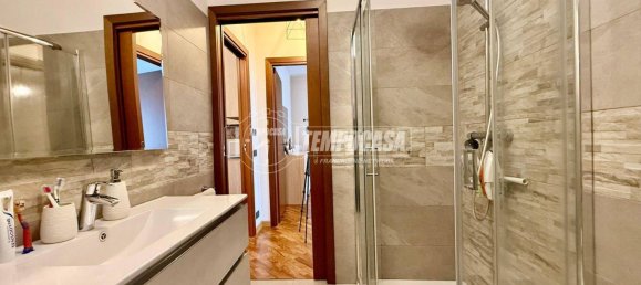 Apartamento de 2 dormitorios en Lodi, Italy No. 307950 18