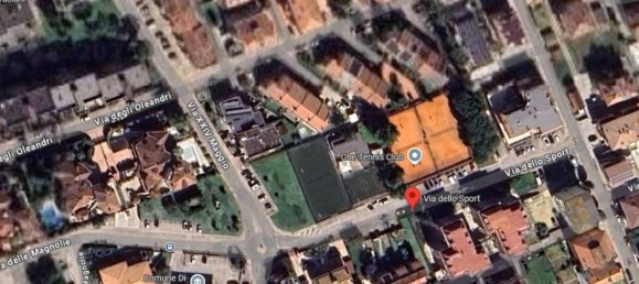 613m² Garage in Monteprandone, Italy No. 290752 4