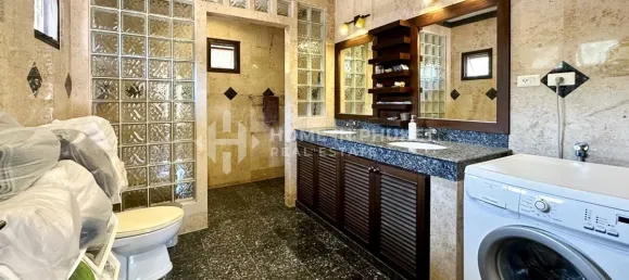 3 bedrooms House for sale in Phuket, Southern Thailand, Thailand № 61014 9