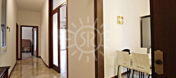 3 bedrooms Apartment in Bologna, Italy No. 26481 18