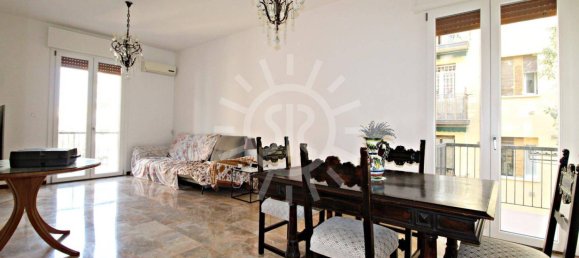 3 bedrooms Apartment in Bologna, Italy No. 26481 2