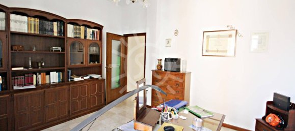 3 bedrooms Apartment in Bologna, Italy No. 26481 17