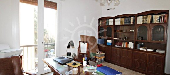 3 bedrooms Apartment in Bologna, Italy No. 26481 15