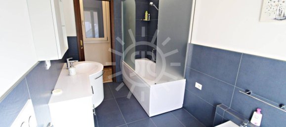 3 bedrooms Apartment in Bologna, Italy No. 26481 23