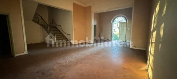 5 rooms Villa in Santa Maria a Monte, Italy No. 194755 10
