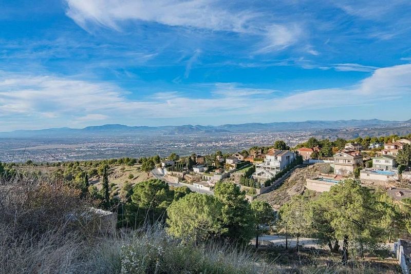 Terrain à La Zubia, Spain 1378m² No. 219660