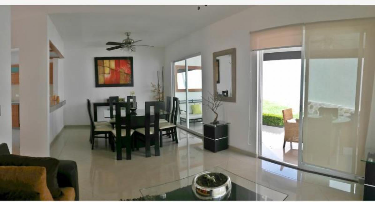 Casa de 3 dormitorios en Temixco, Mexico No. 155693