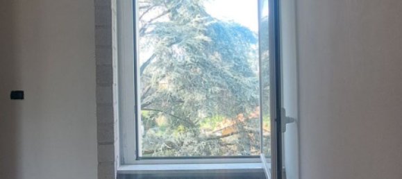 4 bedrooms Apartment in Paderno d'Adda, Italy No. 312049 8