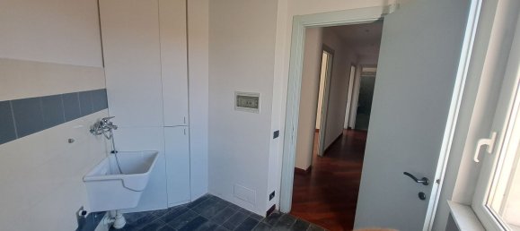 4 bedrooms Apartment in Paderno d'Adda, Italy No. 312049 17
