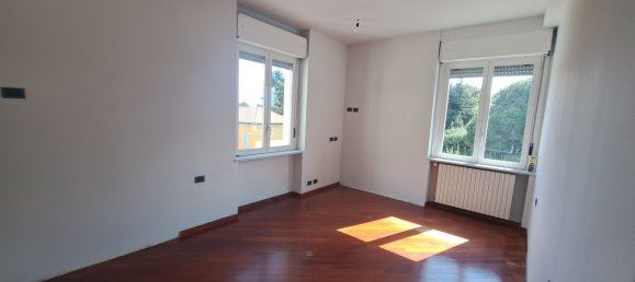 4 bedrooms Apartment in Paderno d'Adda, Italy No. 312049 13