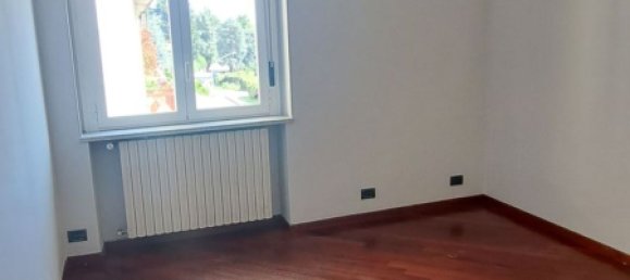 4 bedrooms Apartment in Paderno d'Adda, Italy No. 312049 16