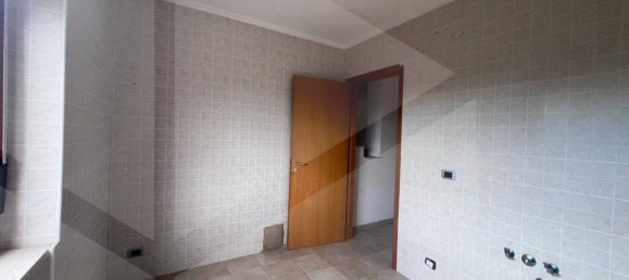 7-Zimmer Wohnung in Rodi Garganico, Italy, Nr. 17787 3