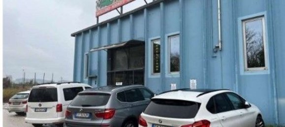 Склад с 3 комнатами в Кастельбеллино, Италия № 73785 6