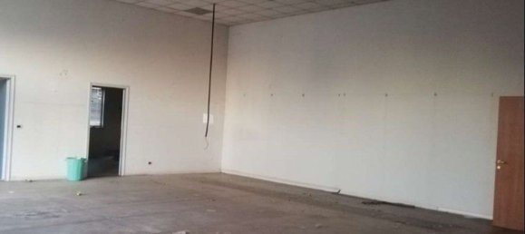 Склад с 3 комнатами в Кастельбеллино, Италия № 73785 10