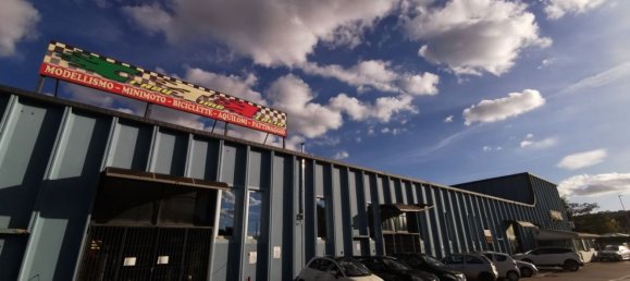 Склад с 3 комнатами в Кастельбеллино, Италия № 73785 4