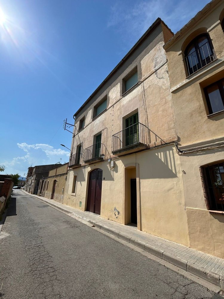 7 bedrooms House in Collbato, Spain No. 260985