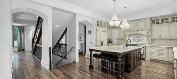 4 bedrooms House in Alberta, Canada No. 1318 10