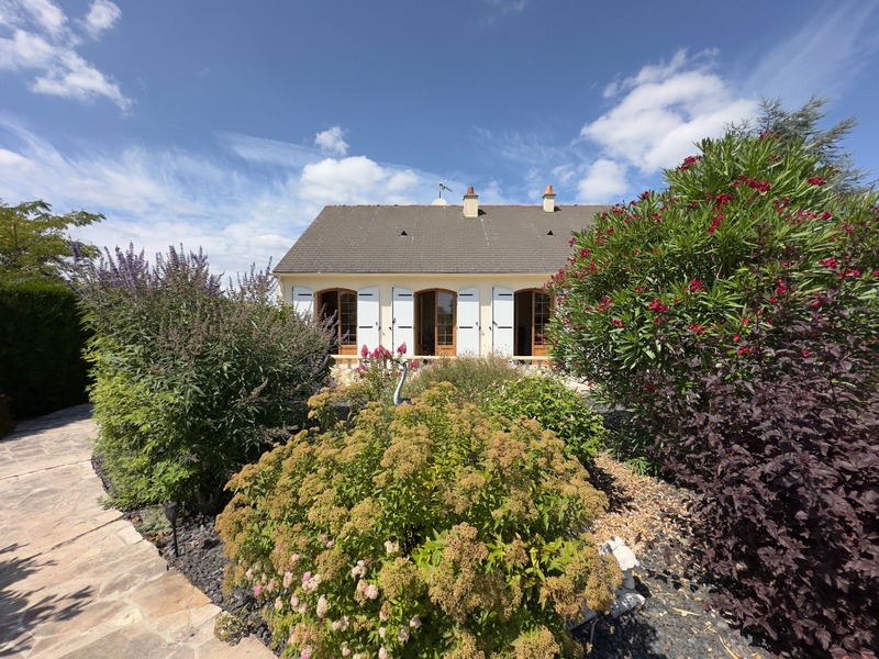 4 bedrooms House in Saumur, France No. 292786