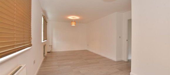 2 Schlafzimmer Wohnung in Essex, United Kingdom, Nr. 3987 8