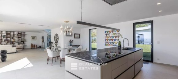 6 bedrooms Villa in Le Cannet, France No. 295454 4