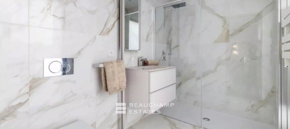 6 bedrooms Villa in Le Cannet, France No. 295454 8