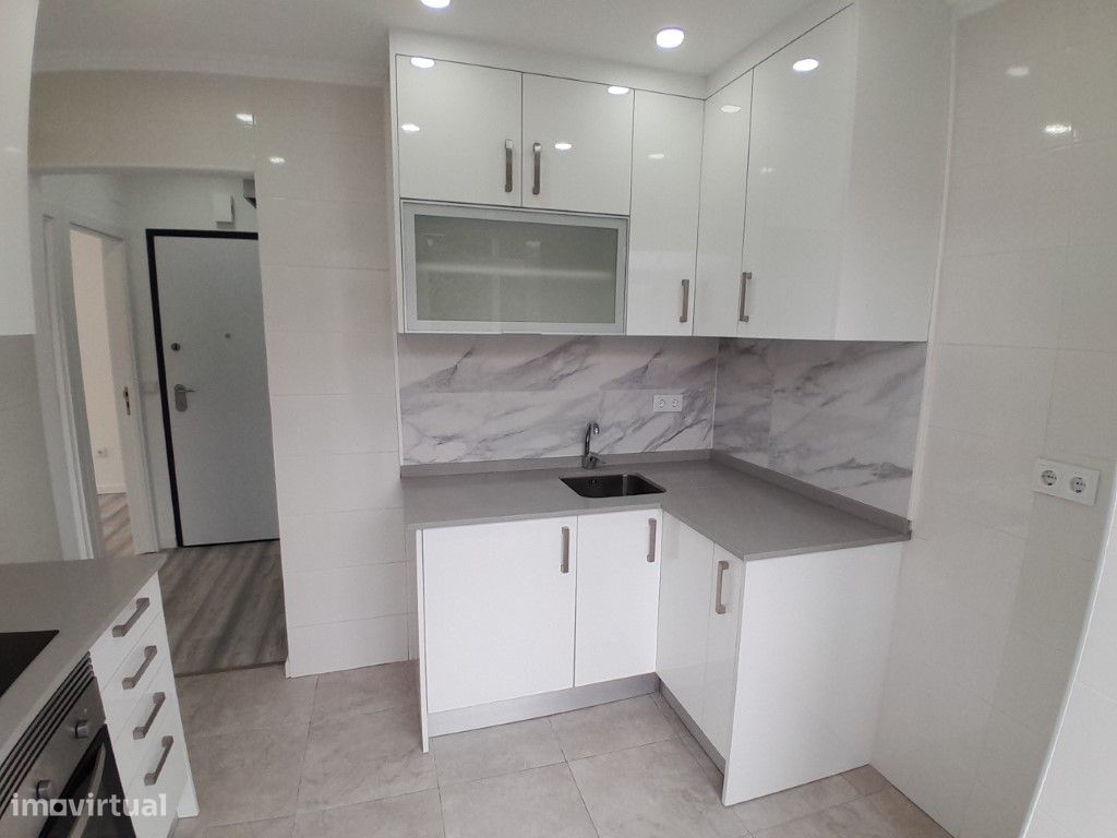 Квартира с 1 спальней в Лиссабон, Португалия № 151956