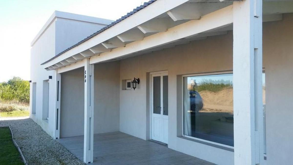 4 bedrooms House in Mar del Plata, Argentina No. 84919