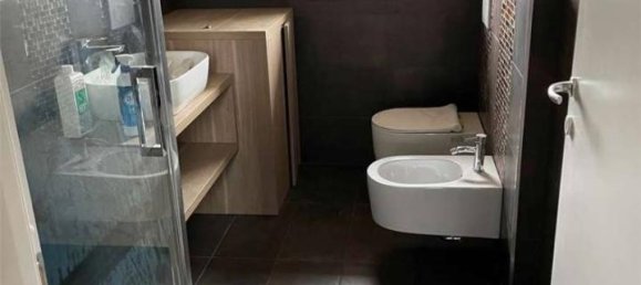 2-salle Appartement à Sesto Calende, Italy No. 37687 13