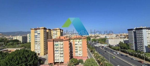 3 bedrooms Apartment in Malaga, Spain No. 166717 3