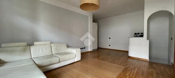 3 rooms Apartment in Follo, Italy No. 4345 5
