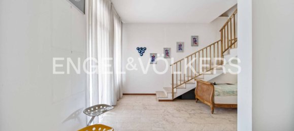 5 bedrooms Villa in Casorate Sempione, Italy No. 283620 19